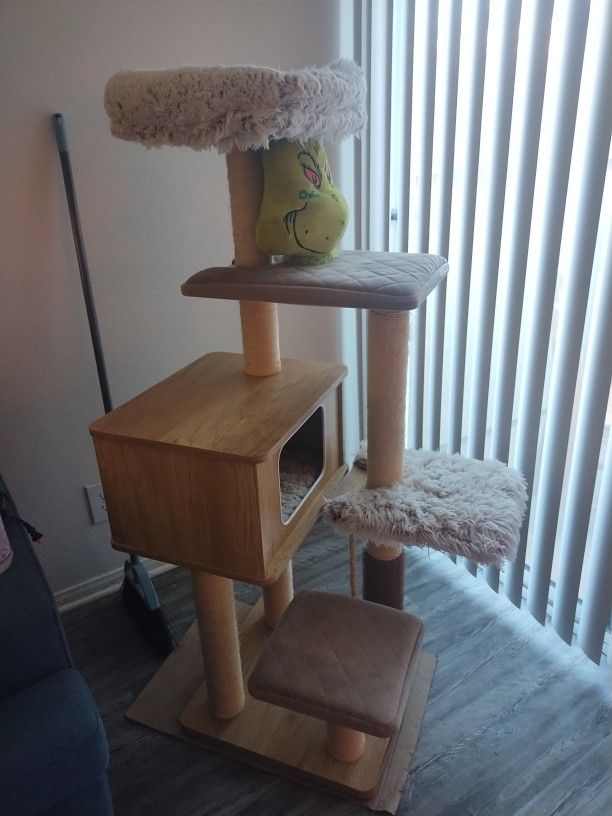 Multi Level Cat Tree