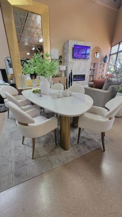 Hot Deal!!! 7 pc Contemporary White or Black/ Matte Gold Dining Table Set!