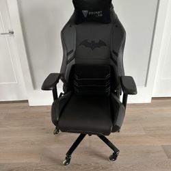 Secretlab Omega 2020 Dark Knight Gaming Chair