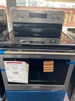 Maytag 30-in 5.3 cu ft Electric Ranger