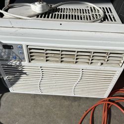 Window AC unit 