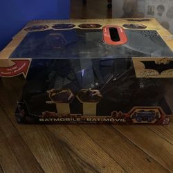 Mattel Batman Begins Batmobile (Tumbler) 13” Lights & Sounds