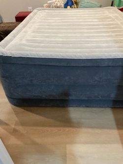 A very good queen Air Bed