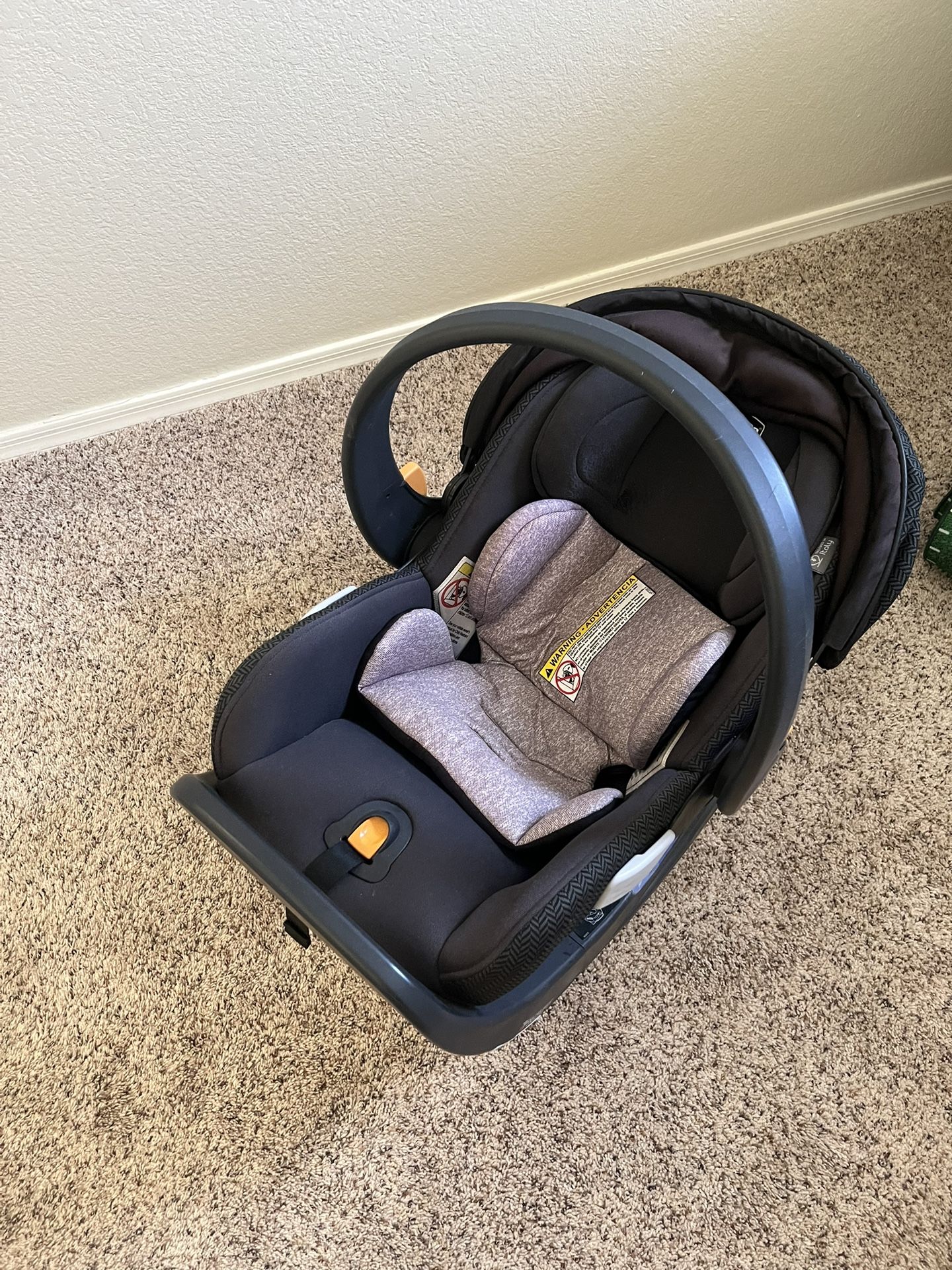 Chicco Infant Car Seat With Caddy Frame Stroller