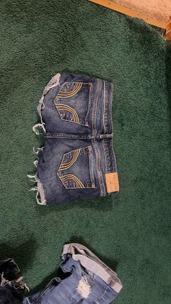 Hollister Low Rise Dark Blue Jean Shorts Size 27Wx31L