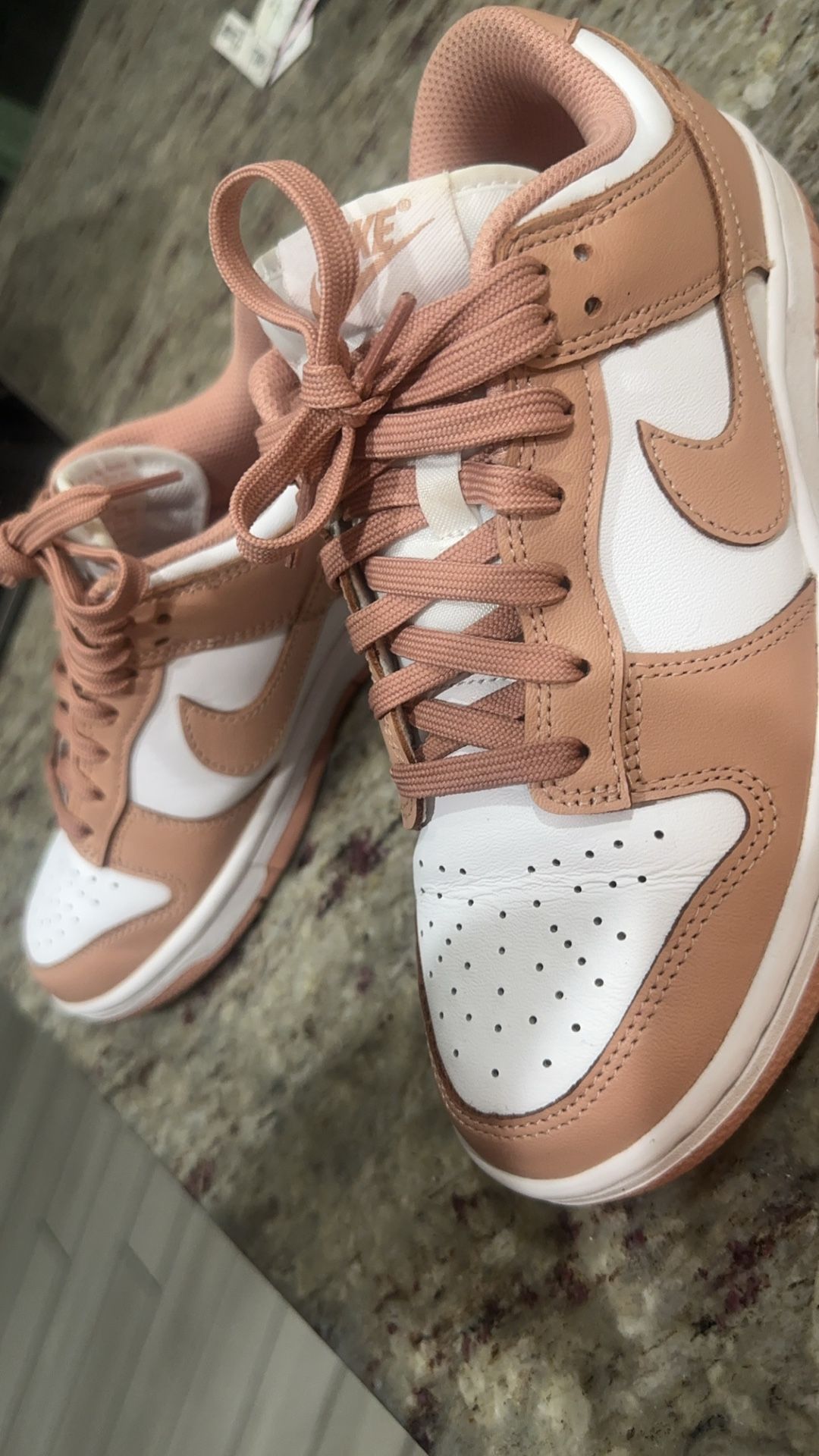 Nike Dunks 