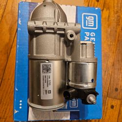 New In Box Genuine GM Starter Motor Part # 1.2.6.9.5.7.6.0