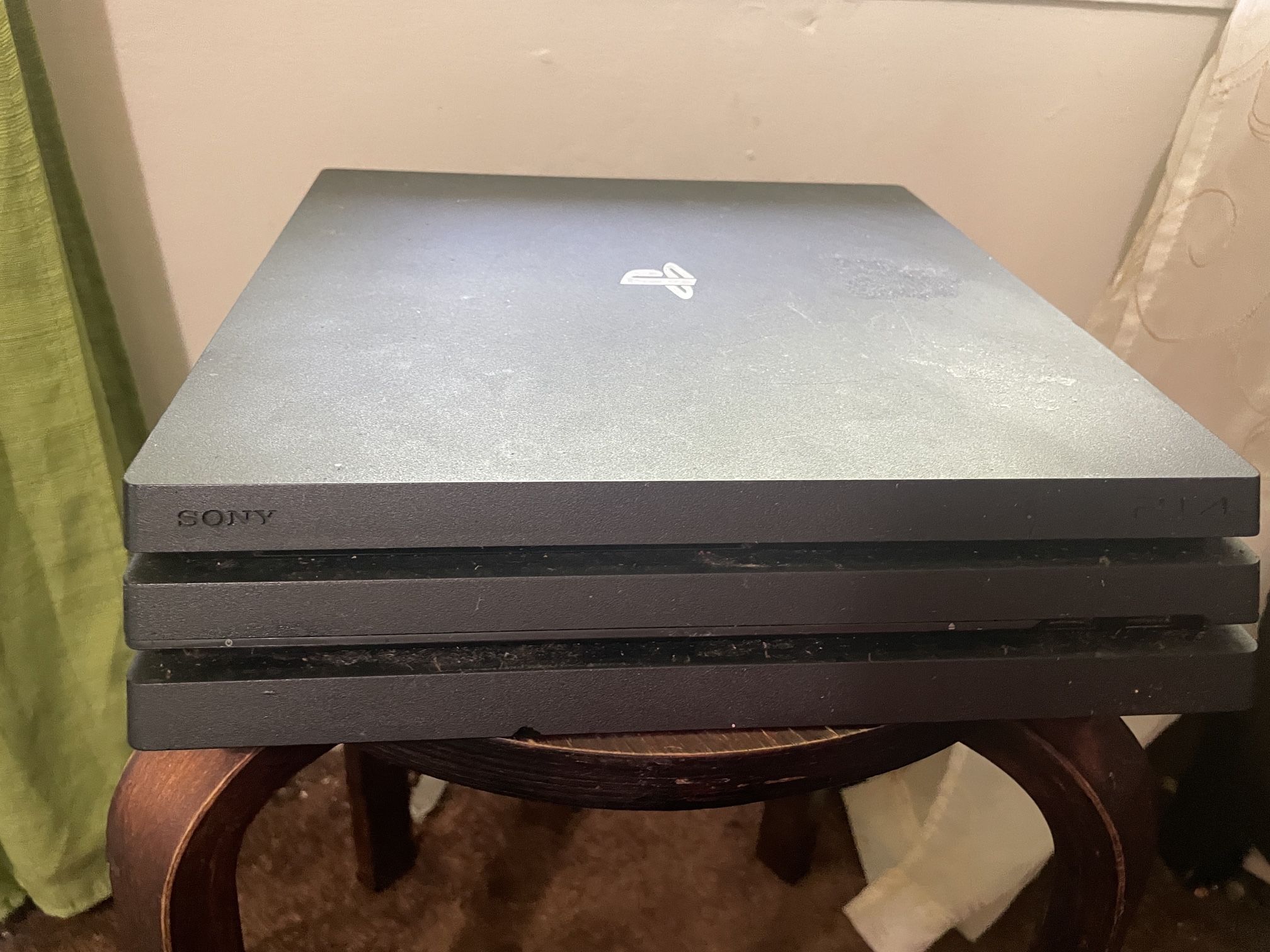 PS4 PRO