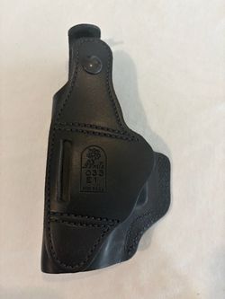 Desantis Black Holster Model 033-E1