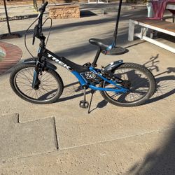 Boy's Trek Bike 