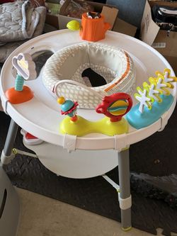 Skip hop activity center