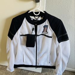 BRAND NEW “HARLEY DAVIDSON” WOMENS ZIP-UP BOMBER JACKET W/ TAGS (LARGE)