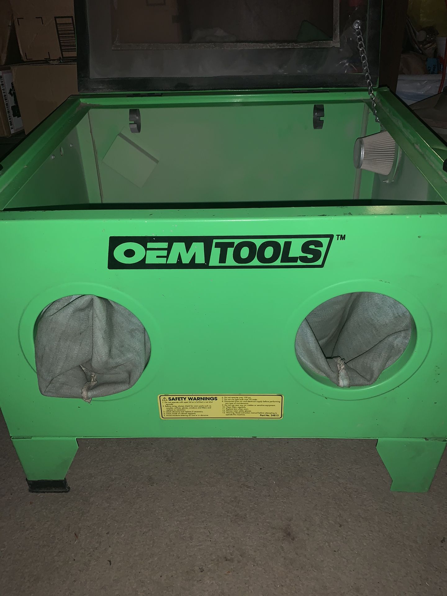 OEMTOOLS 24815 OEMTOOLS 24815 Bench Top Abrasive Blast Cabinet