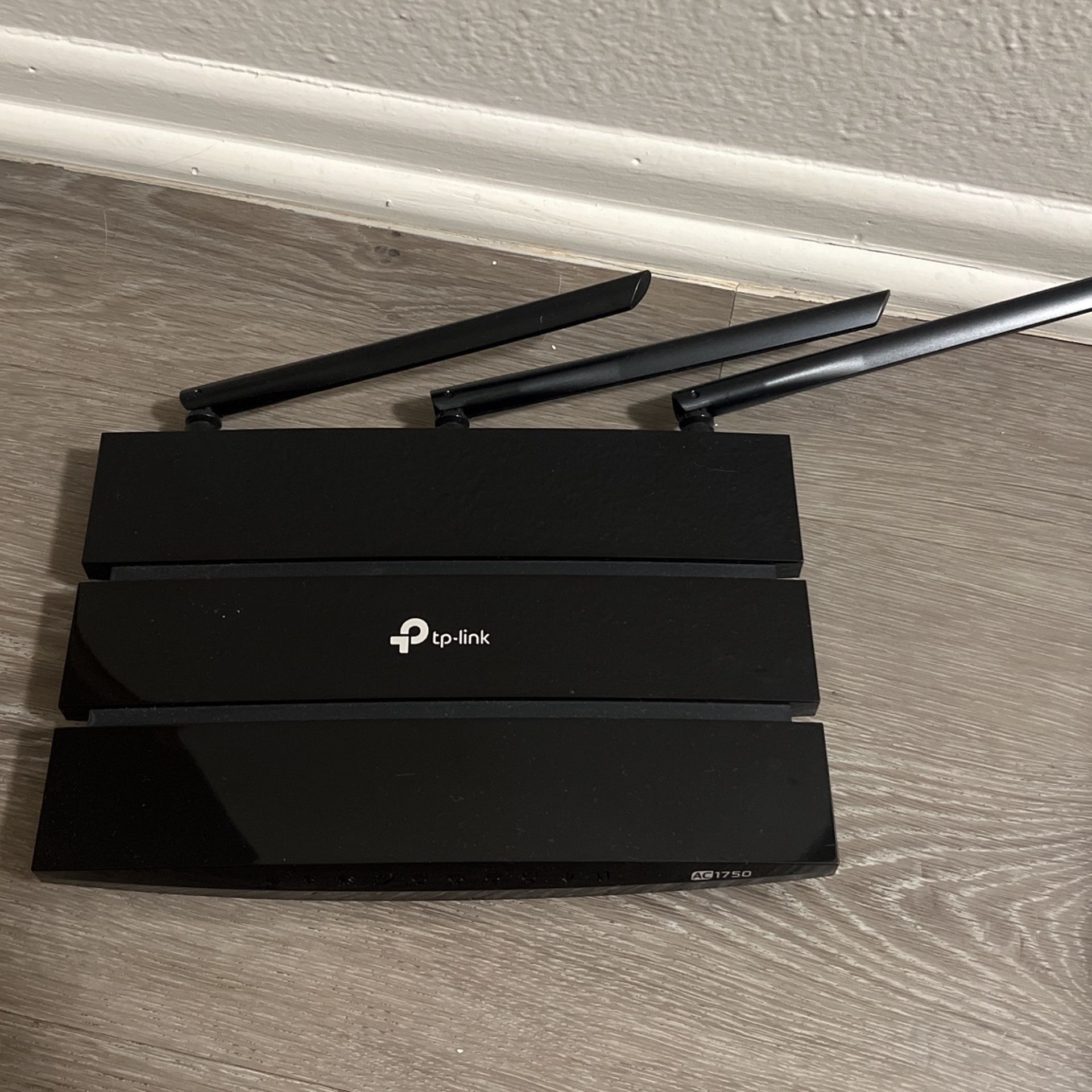 TP-Link wifi router archer A7 AC1750 