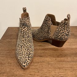 Women’s Dolce Vita Leopard Skin Booties-Leather Tops-Size 9- BRAND NEW