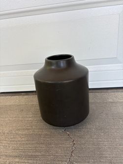 Black/Vessel Home Decor