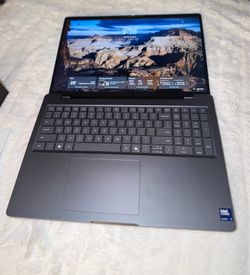 Dell Pro Max 16 MC16250 - 32GB 1TB Intel(R) Core(TM) Ultra 7 255H (2.00 GHz)