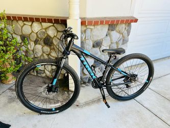 Trek Marlin 5 - 13.5" / 27.5 x 2.20