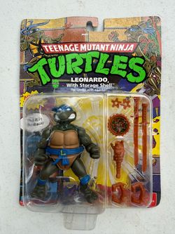 TMNT Leonardo with Storage Shell Action Figure