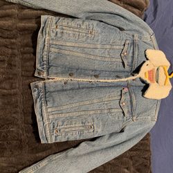 LEVIS JACKET WOMENS SMALL 