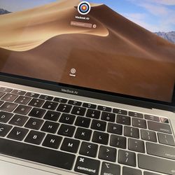 macbook Air 2018, 13Inch, i5 core, 16 GB, with warranty