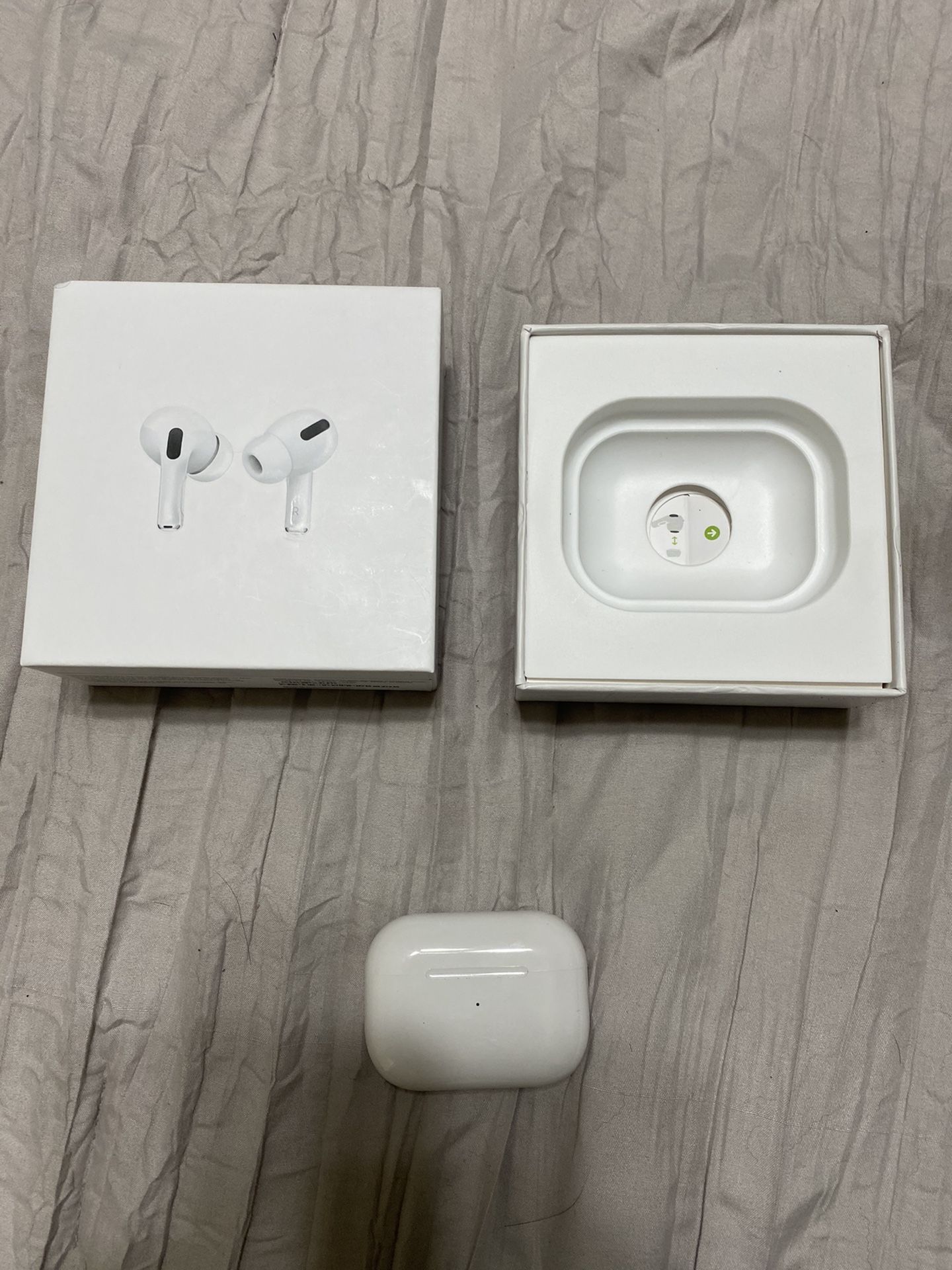 airpod pro headphones, brand new!!!