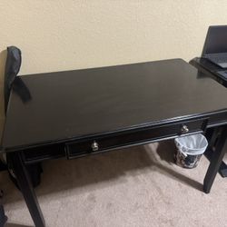 Desk -Expresso - Sturdy 