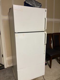 Refridgerator