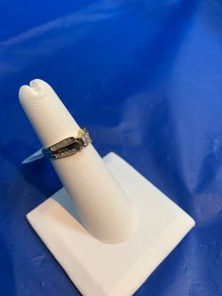 10KT Gold Diamond Ring