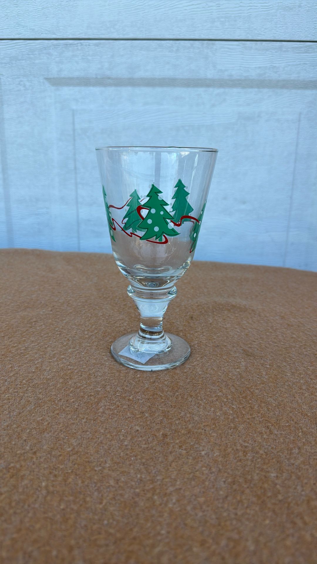 8 Christmas Glasses 
