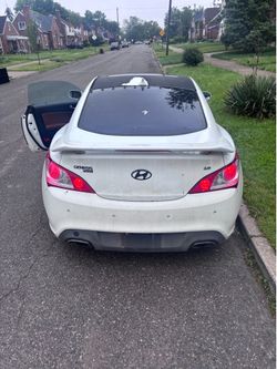 2010 Hyundai Génesis Coupe 3.8 track