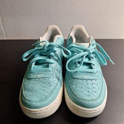 Nike LV8 GS Hyper Turquoise Size 5y