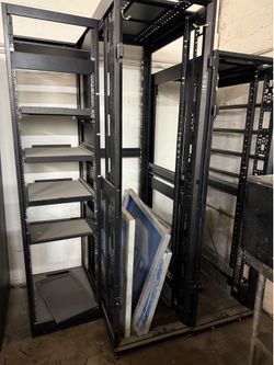 APC Server Rack / Network Cabinet - 42U Equipment Rack