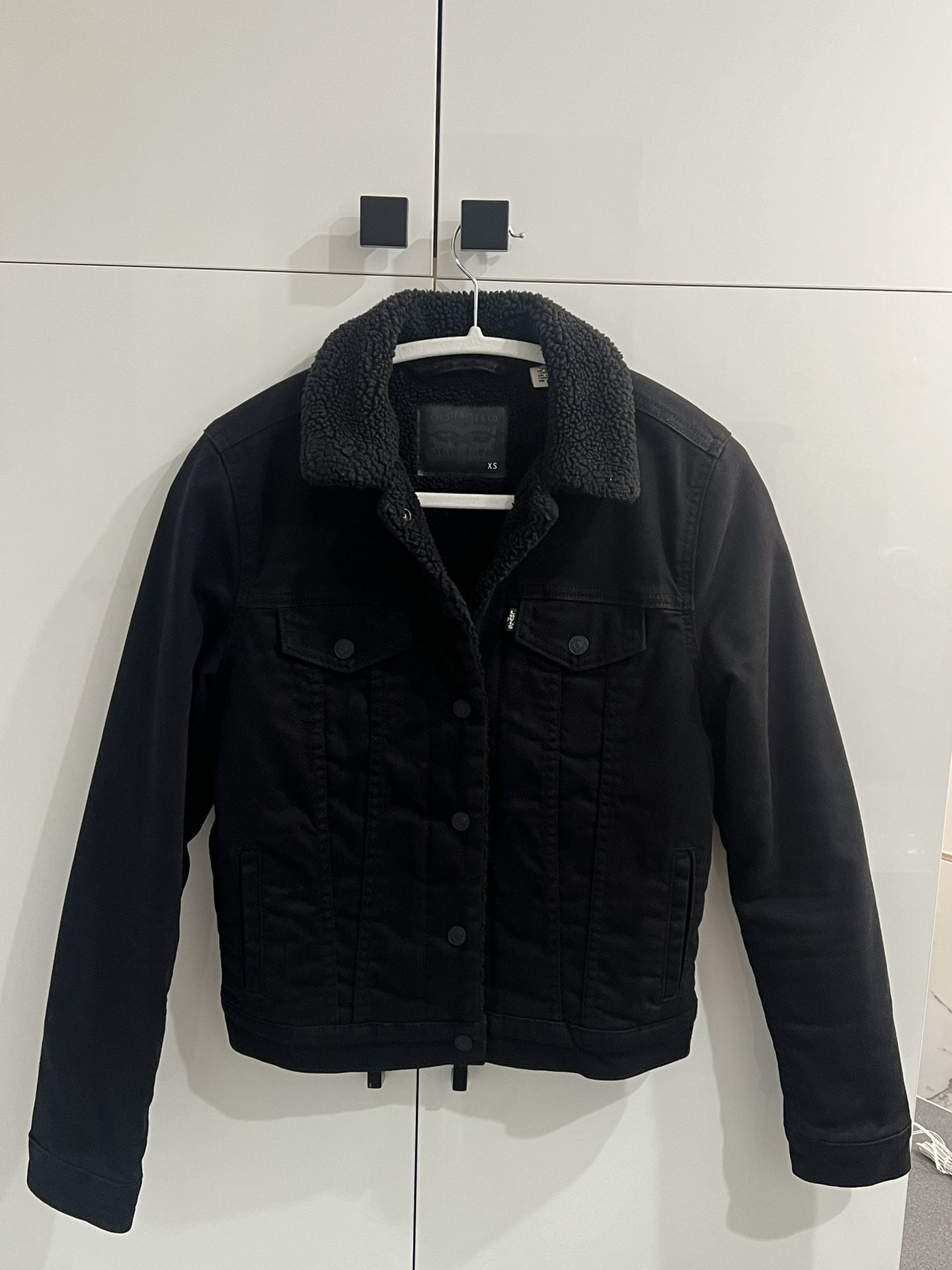 Levi’s Original Women’s Sherpa Trucker Jacket