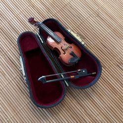 Minature Violin With Bow In Case 