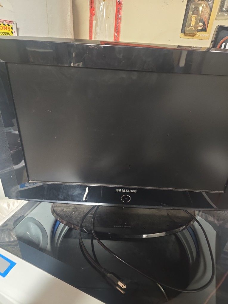 32 Inch Samsung TV Works