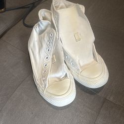 Converse (size 3)