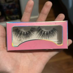 fake eyelashes 