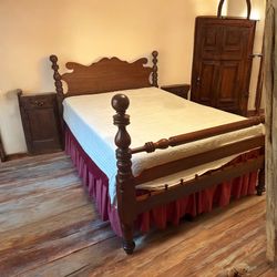 Cherry Vintage Bedroom Set