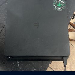 PlayStation 4 Slim 1Tb With 3 Games Included 