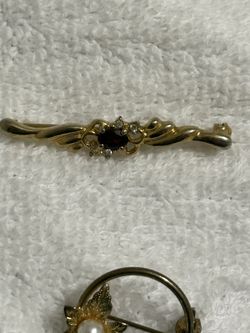 Gold Tone Bar Brooch Pin Clear Glass Amethyst Purple Rhinestone