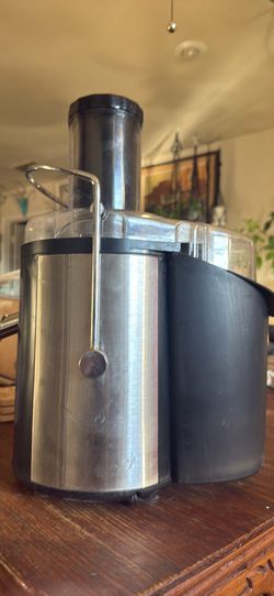 Bella Kitchen stainless juicer