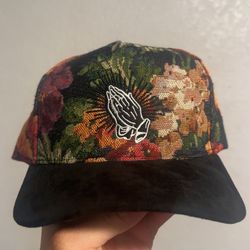 Praying Hands Floral Sueded Bill