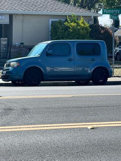 Nissan cube 2011