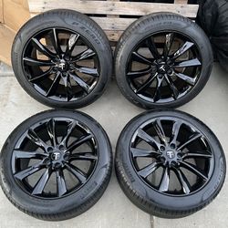 Set Tesla Model S 2021-2025 T Sportline TST Flow Forged Gloss Black Wheels Pirelli P Zero 255/45R19 Tires! All rims are Like-New, no curb scratches!