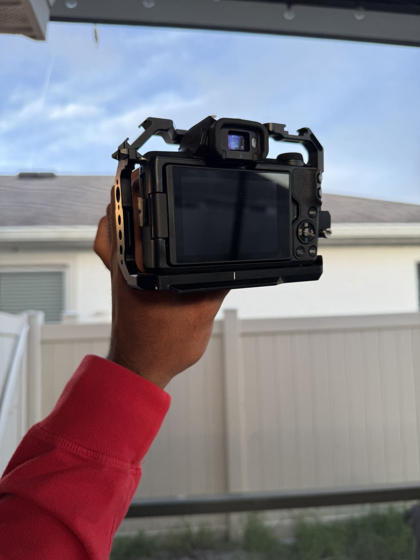 Canon M50 Mark II W/ Kit Lens, ND Filter, Cage, & 2 Batteries