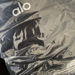 Alo Woman’s Quarter Zip (Small)