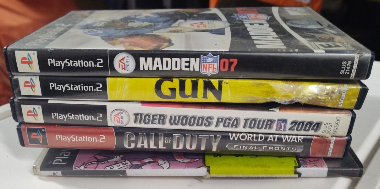 5- PLAYSTATION 2 GAMES