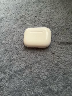 AirPods Pro gen 3 great condition just needs a new case!