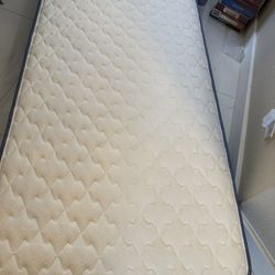 Like New Sleepy Rest Twin Firm Memory Foam  Mattress